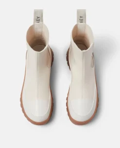 Trace Chelsea Boots